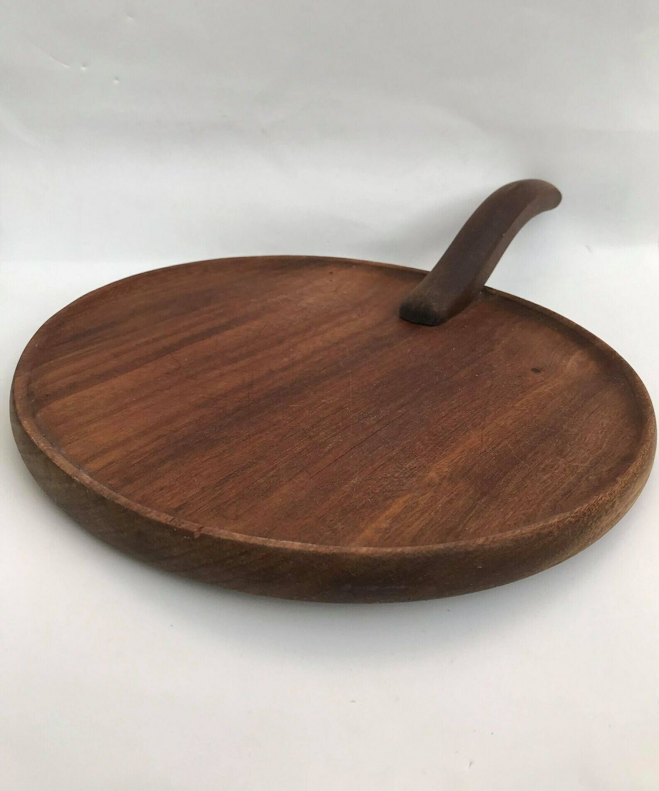 Snijplank | Kaas  En Charcuterieplank | Serveerschaal | Houten Ronde Plank Met Handvat | Barbecuegerei | Cadeau photo buy