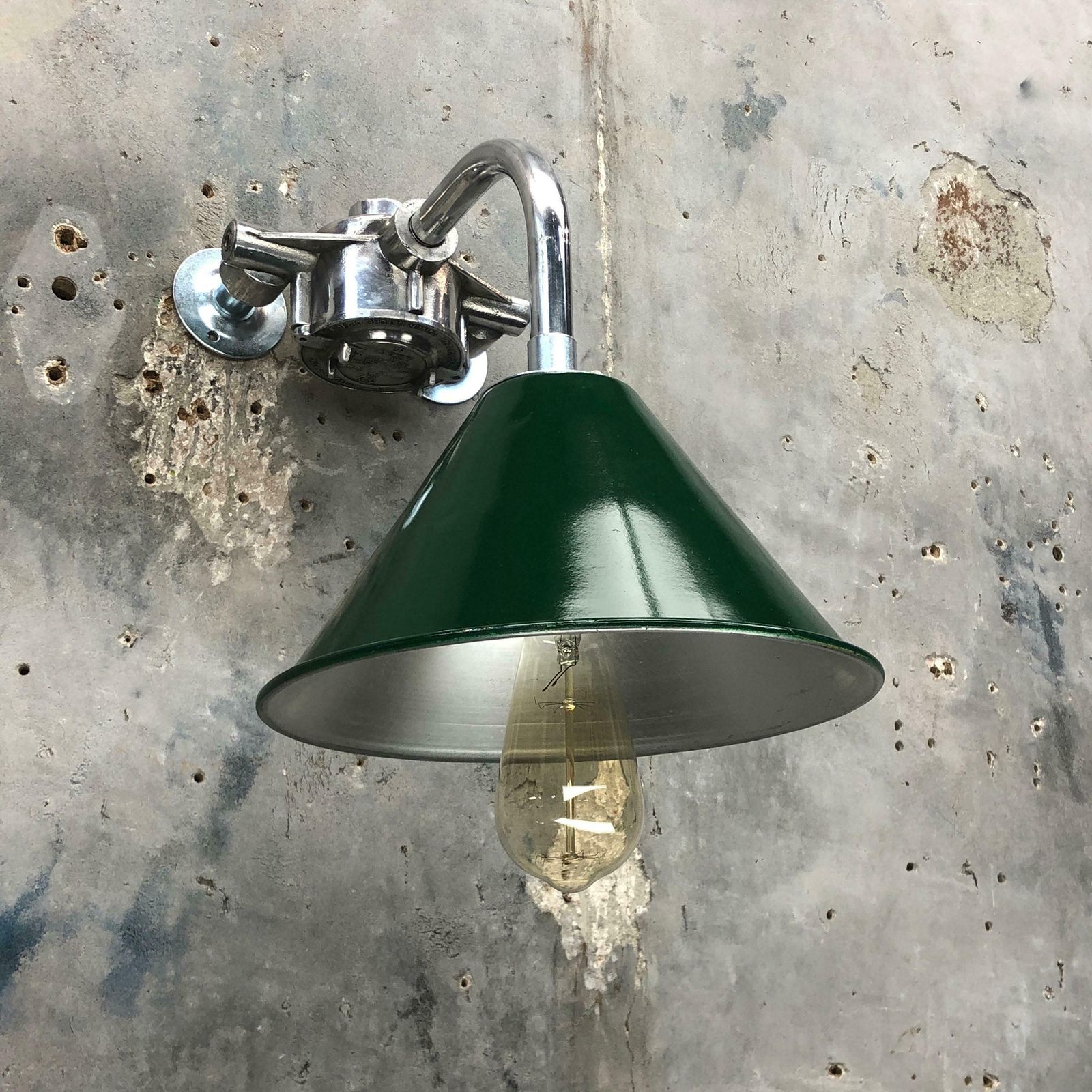 1980s Ex British Army Lamp Shade And Galvanised Steel Short Reach Cantilever photo vintage