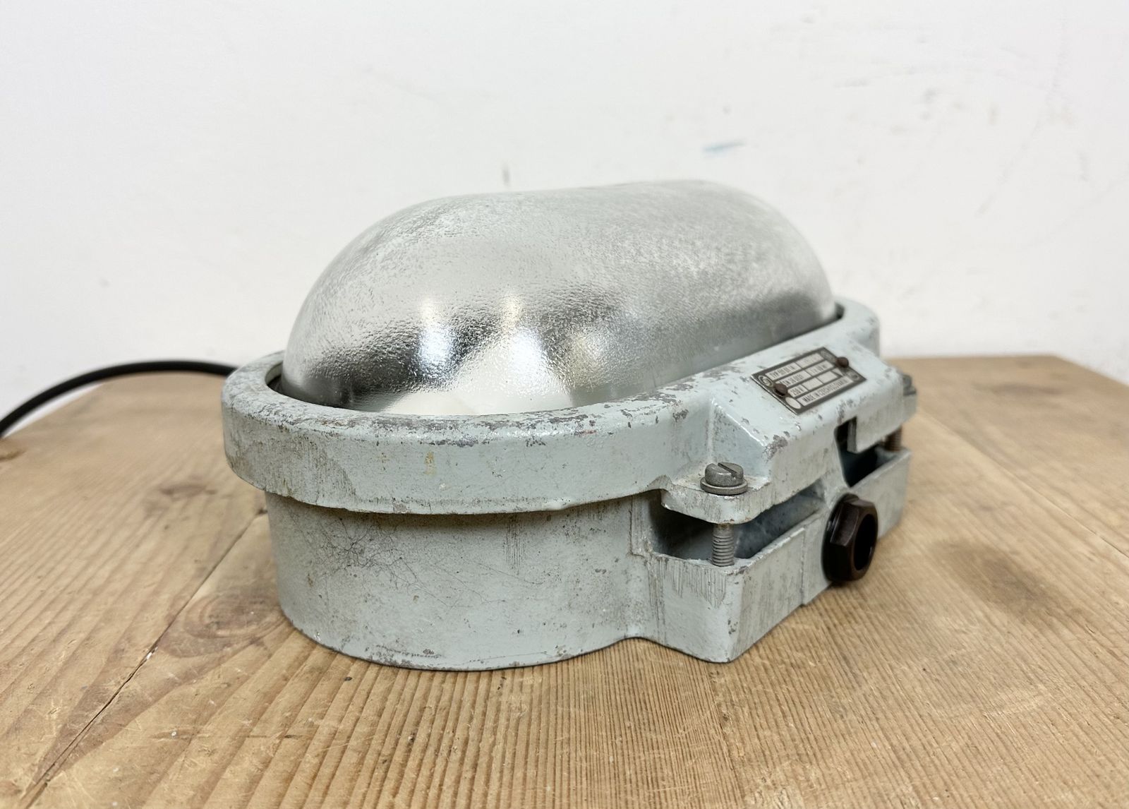 Industrial Cast Aluminium Wall Light With Frosted Glass From Elektrosvit, 1970s, 7x photo Lighting