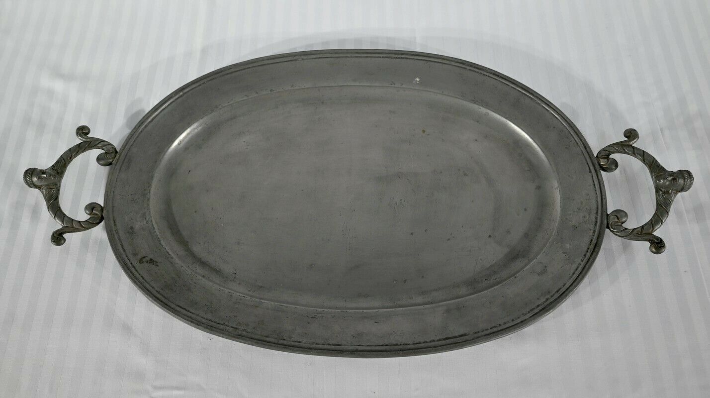 photo vintage Tureen And Tray In Fine Pewter Stamped L. Houzeaux Early 20th Century