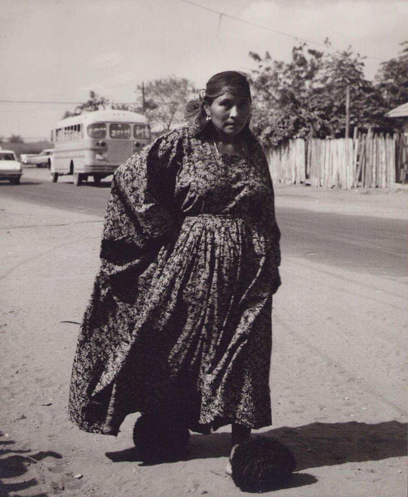 Venezuela, Woman, Black And White Photograph, 1960s, 29x 23.8 Cm Circa 1960s