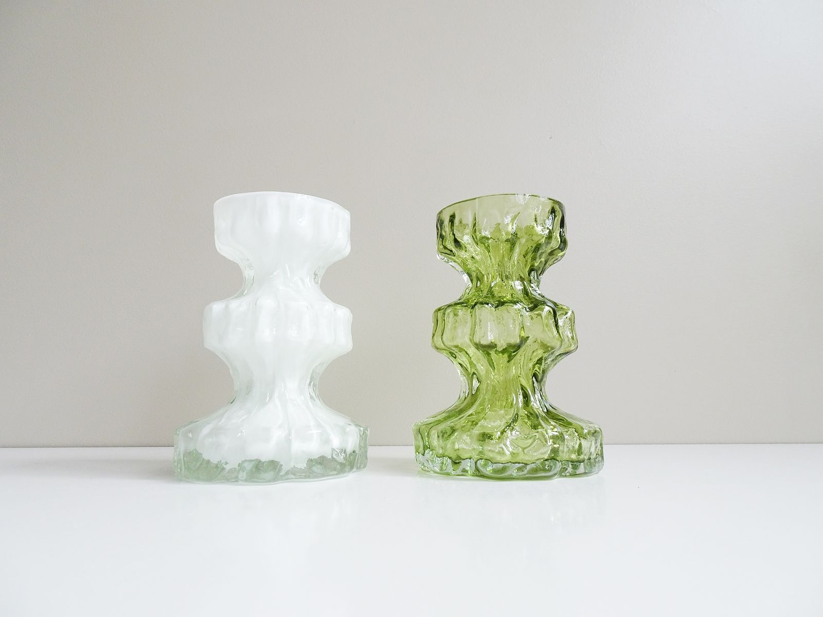 White Ingrid Glass Vase By Glashütte Kurt Wokan   70s Glass Decoration photo 62.0
