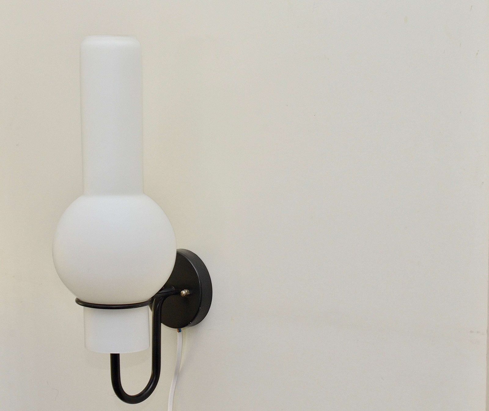 Rare Minimalist Midcentury Lucifero Quinquet Wall Lamp By Raak Amsterdam Modelnumber C 1664, Dutch Design 1960s photo 224.0