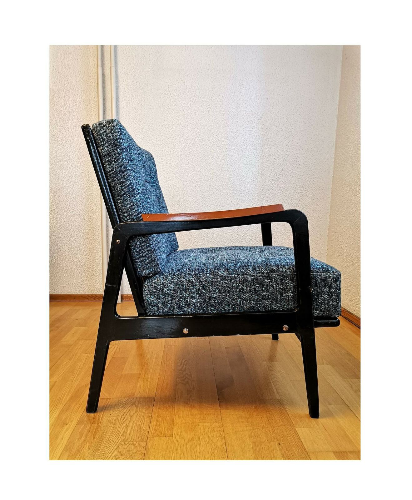 Opnieuw Beklede Boucléfauteuil / Deense Stijl Fauteuil / Mid Century Modern Fauteuil / Easy Chair / Fauteuil Met Kussens photo furniture