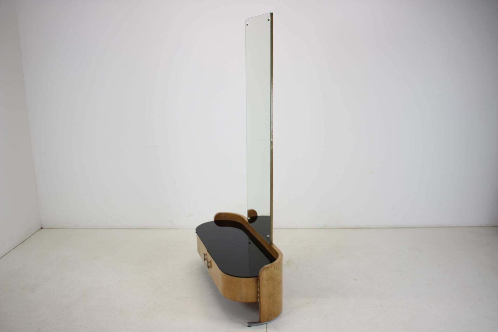 photo vinterior Art Deco Mirror Tubular Cabinet, Czechoslovakia, 1937