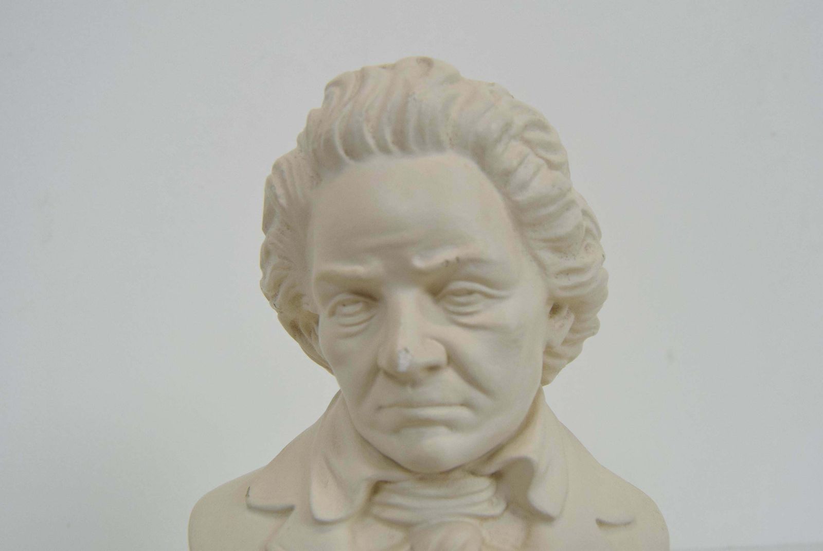 photo vinterior Mid Century Plaster Bust/Sculpture Of Ludwig Van Beethoven, Circa 1950