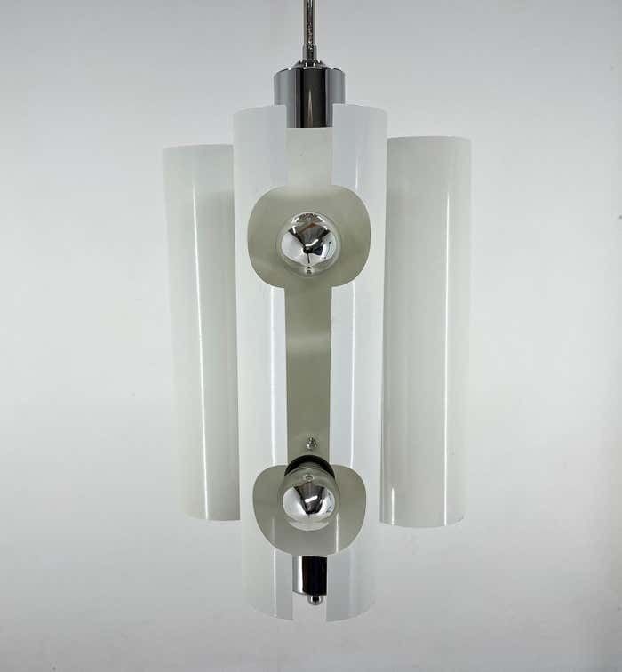 Mid Century Italian Space Age Pendant Light In Chrome And White Lacquered Metal photo for sale