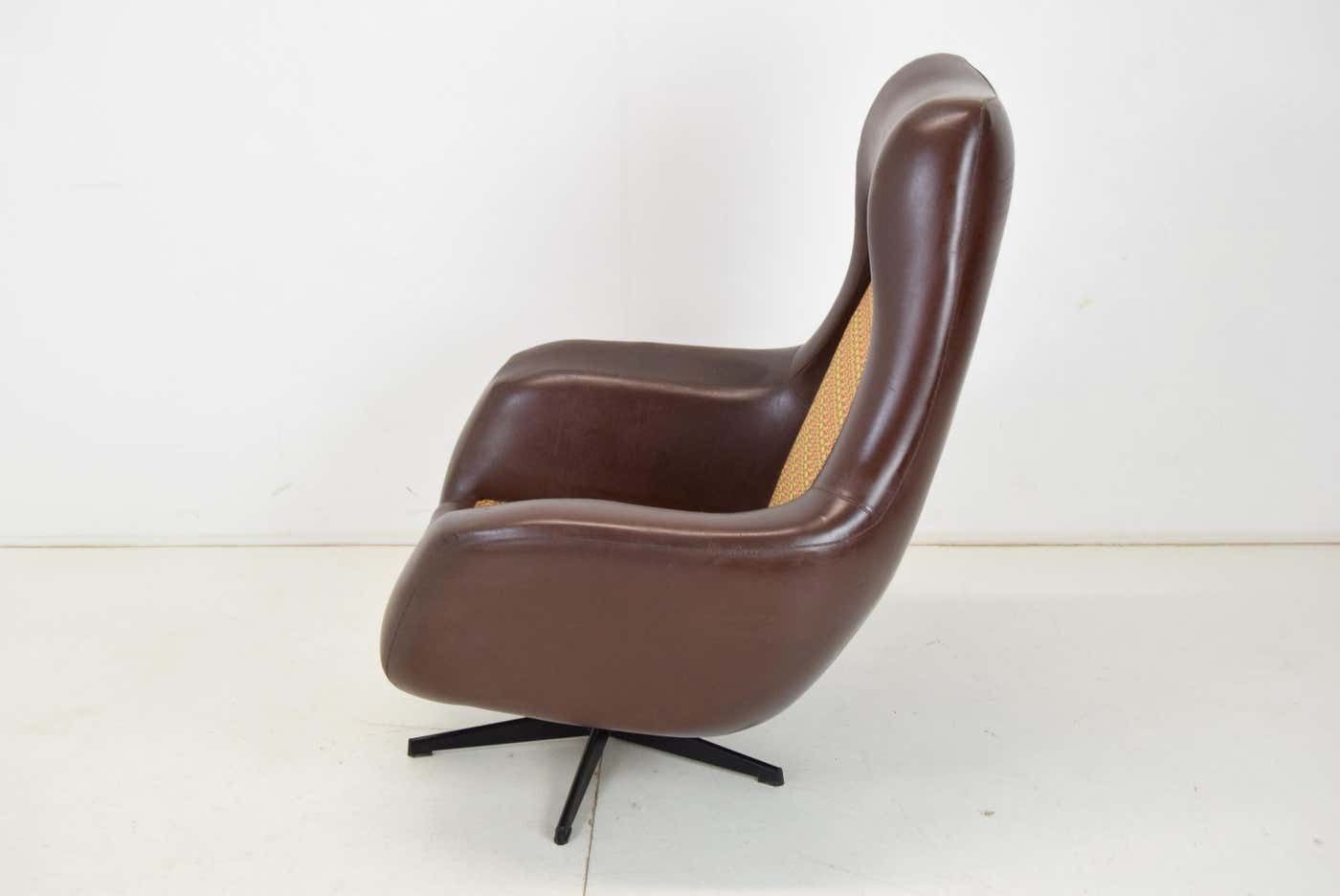 Mid Century Rotating Armchair, Drevotvar, 1980's photo Furniture