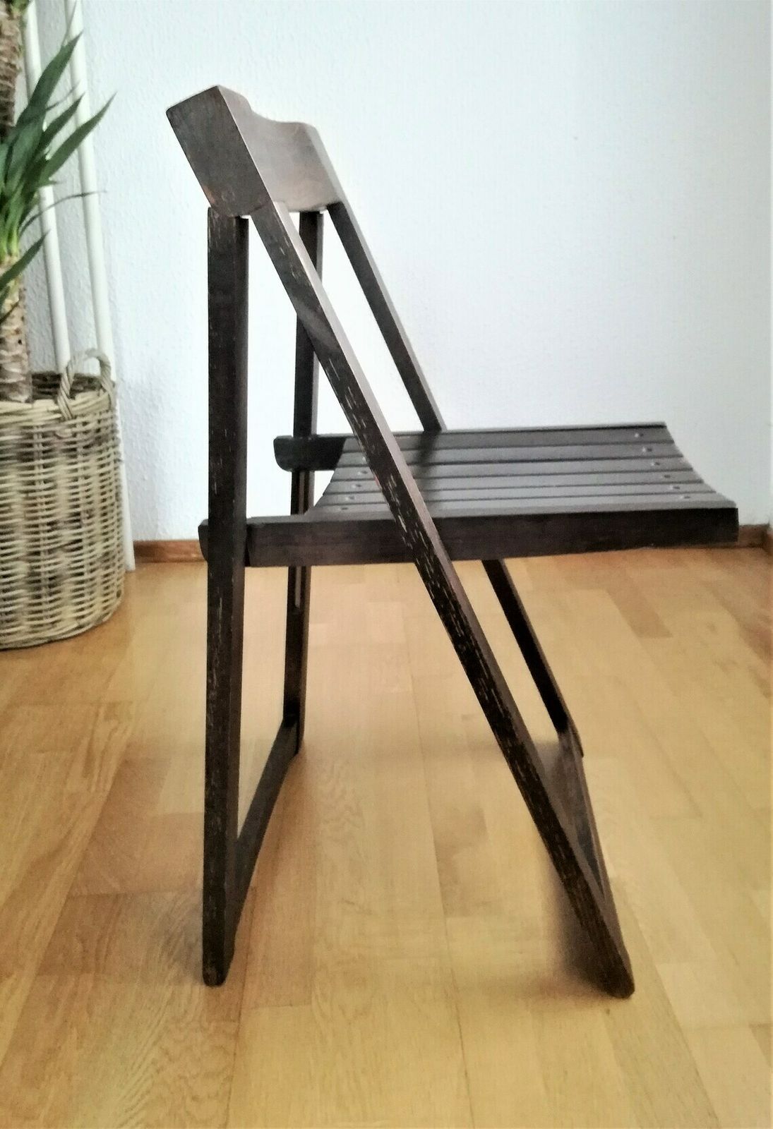 Vintage Houten Klapstoelen | Donkerbruin | Joegoslavië, Ca. Jaren 1980 | Extra Eetkamerstoel | Mid Century Design photo Meubels