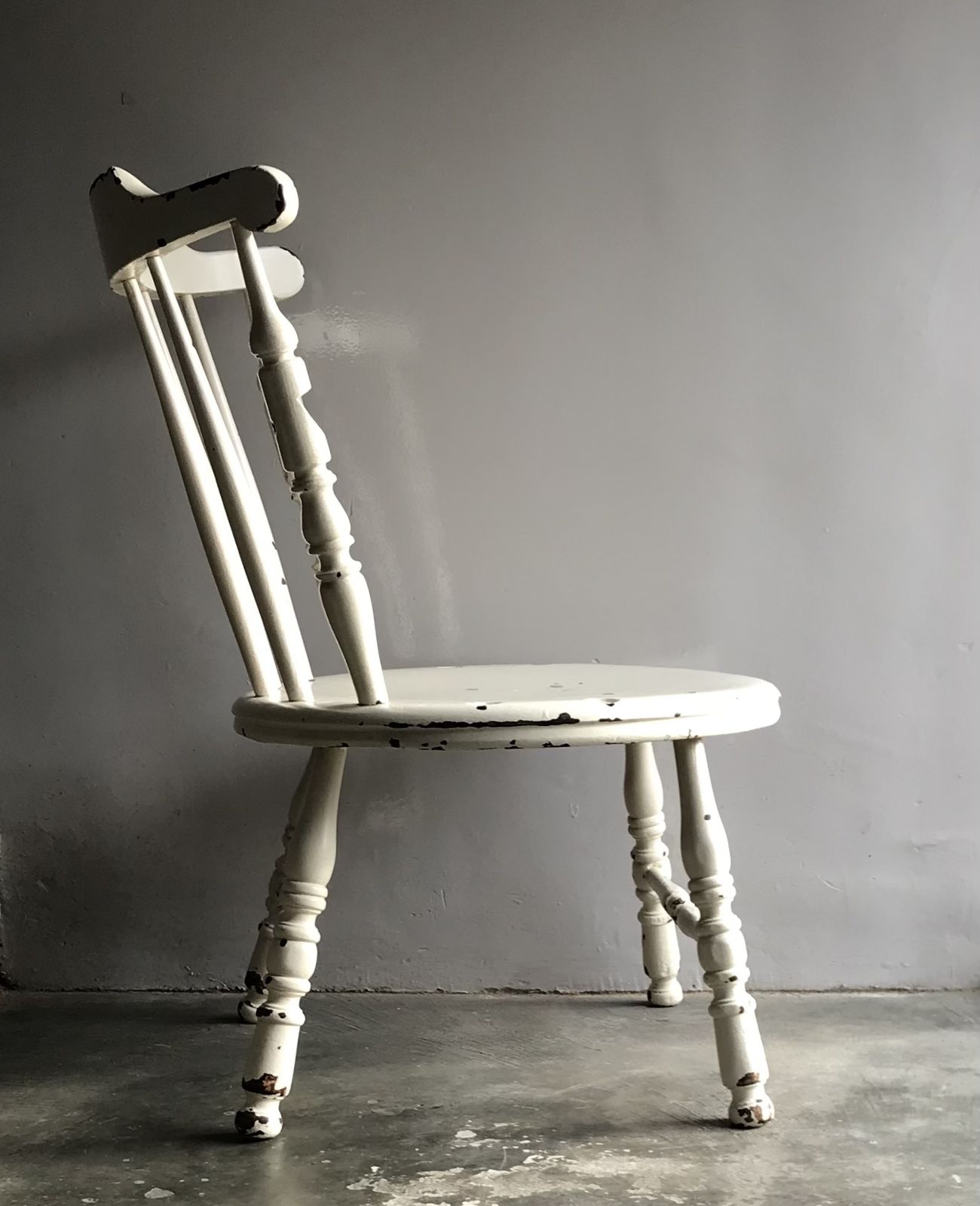 Furniture Large Low Antique Fireside White Chippy Paint Penny Ibex Chair photo