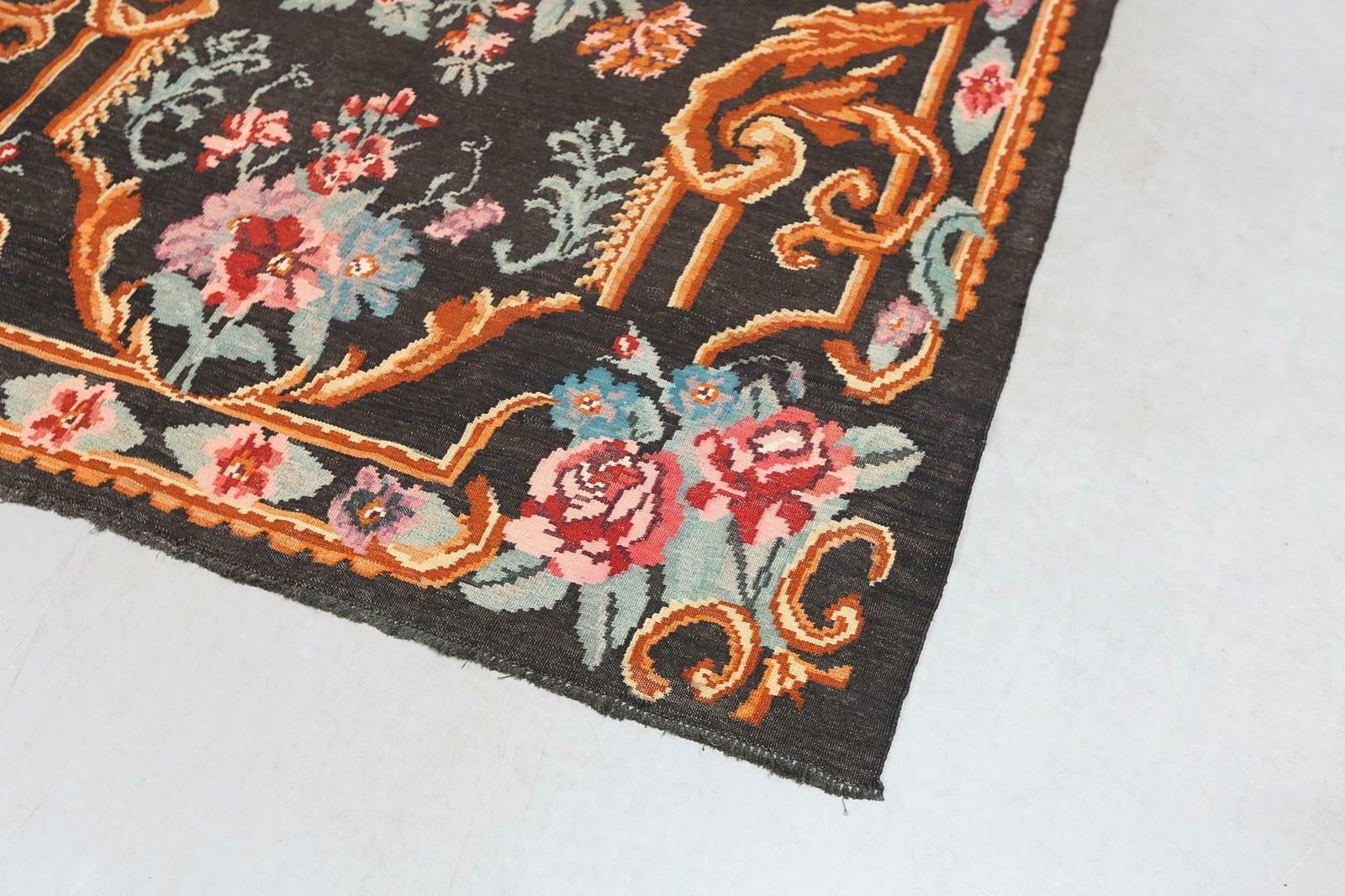 Handmade Kilim Rug Traditional Floral Carpet Livingroom Moldavian Kelim Brown photo Textiles