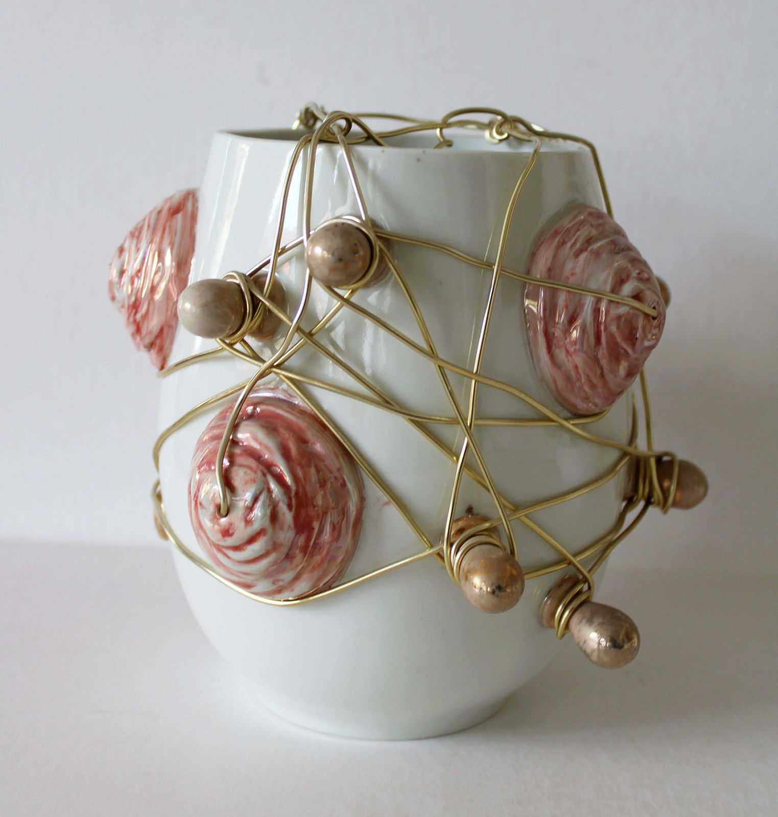 Inese Brants Vases With Wires   Set Of Two 2009, Porcelain, Wire, photo 851.0