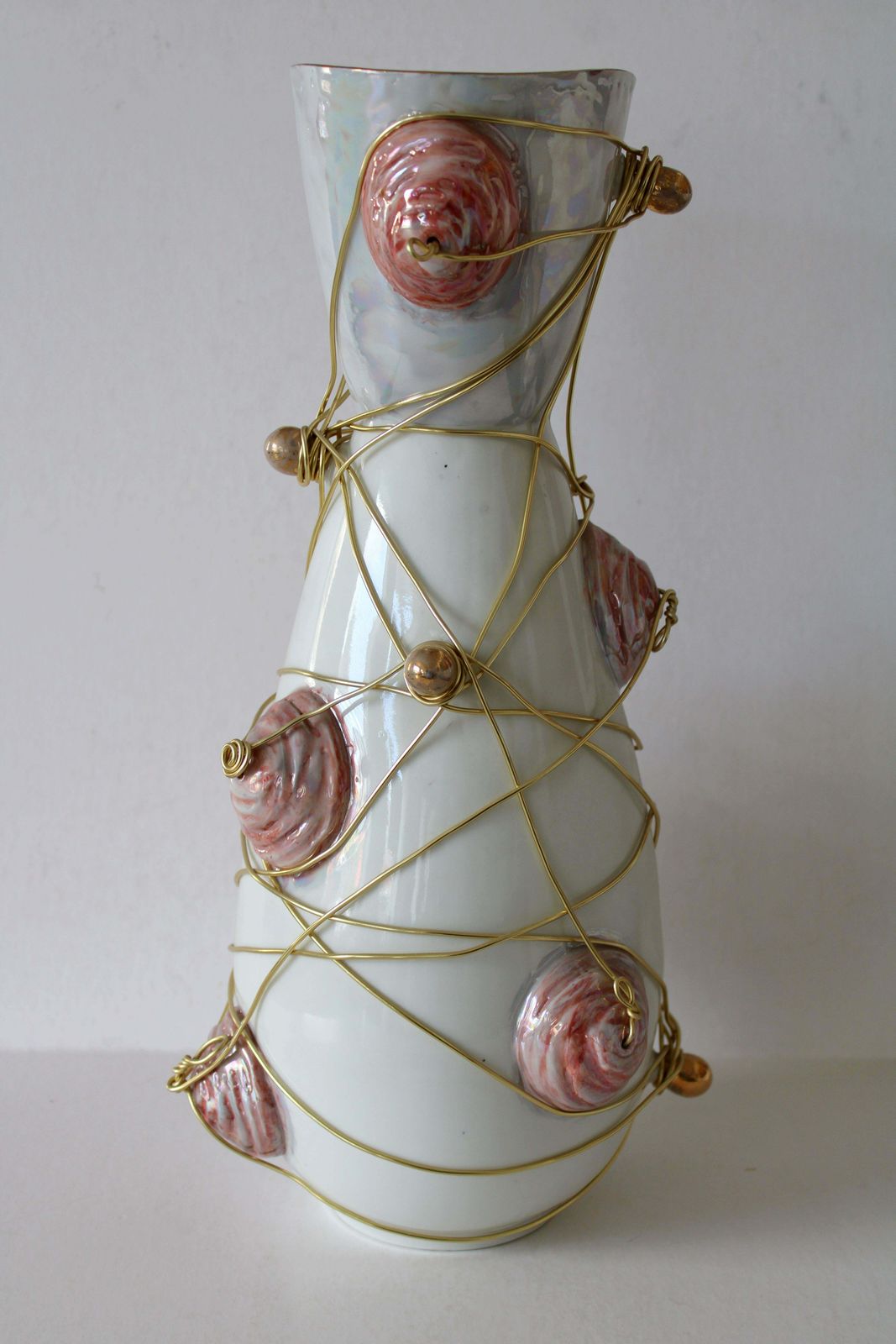 photo vinterior Inese Brants Vases With Wires   Set Of Two 2009, Porcelain, Wire,