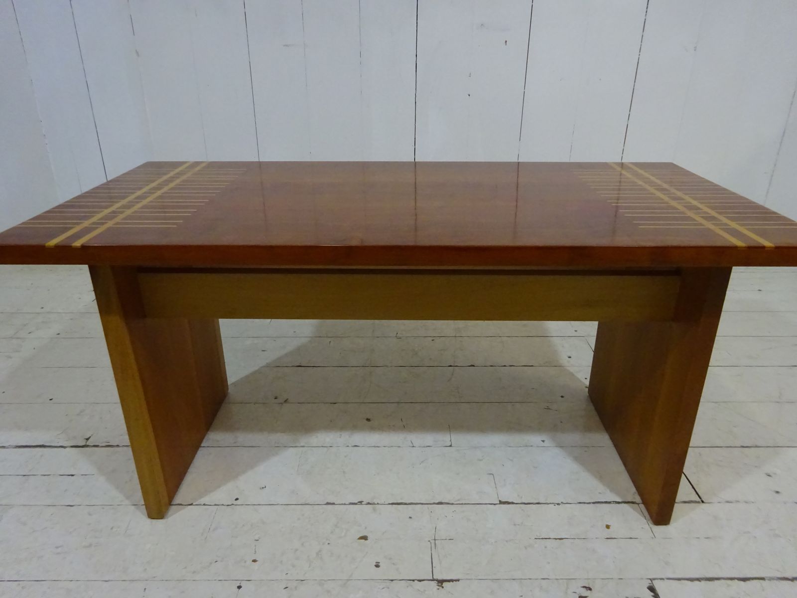 Mid Century Coffee Table, 1950s photo vintage