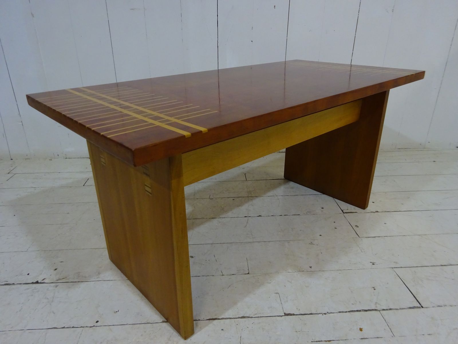 photo furniture Mid Century Coffee Table, 1950s
