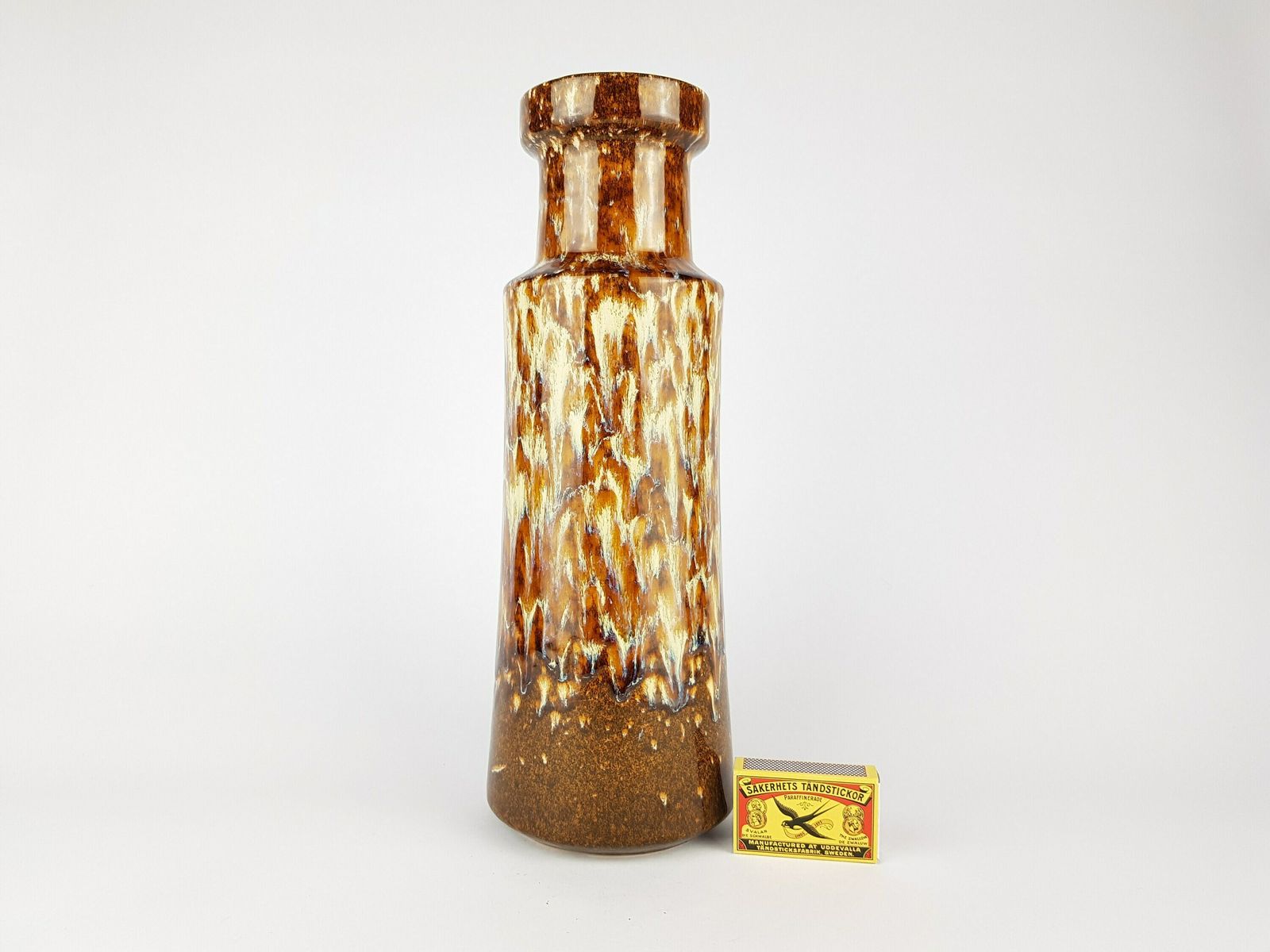 Vintage Brown Scheurich Keramik Fat Lava Vase 205 32 West Geman Pottery 1970s photo furniture