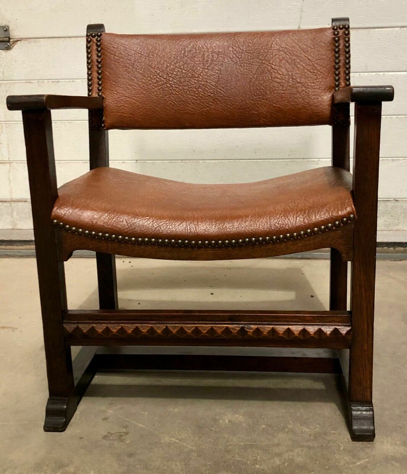 photo vinterior Handsome Arts And Crafts Oak Nursing Chair / Childs Chair
