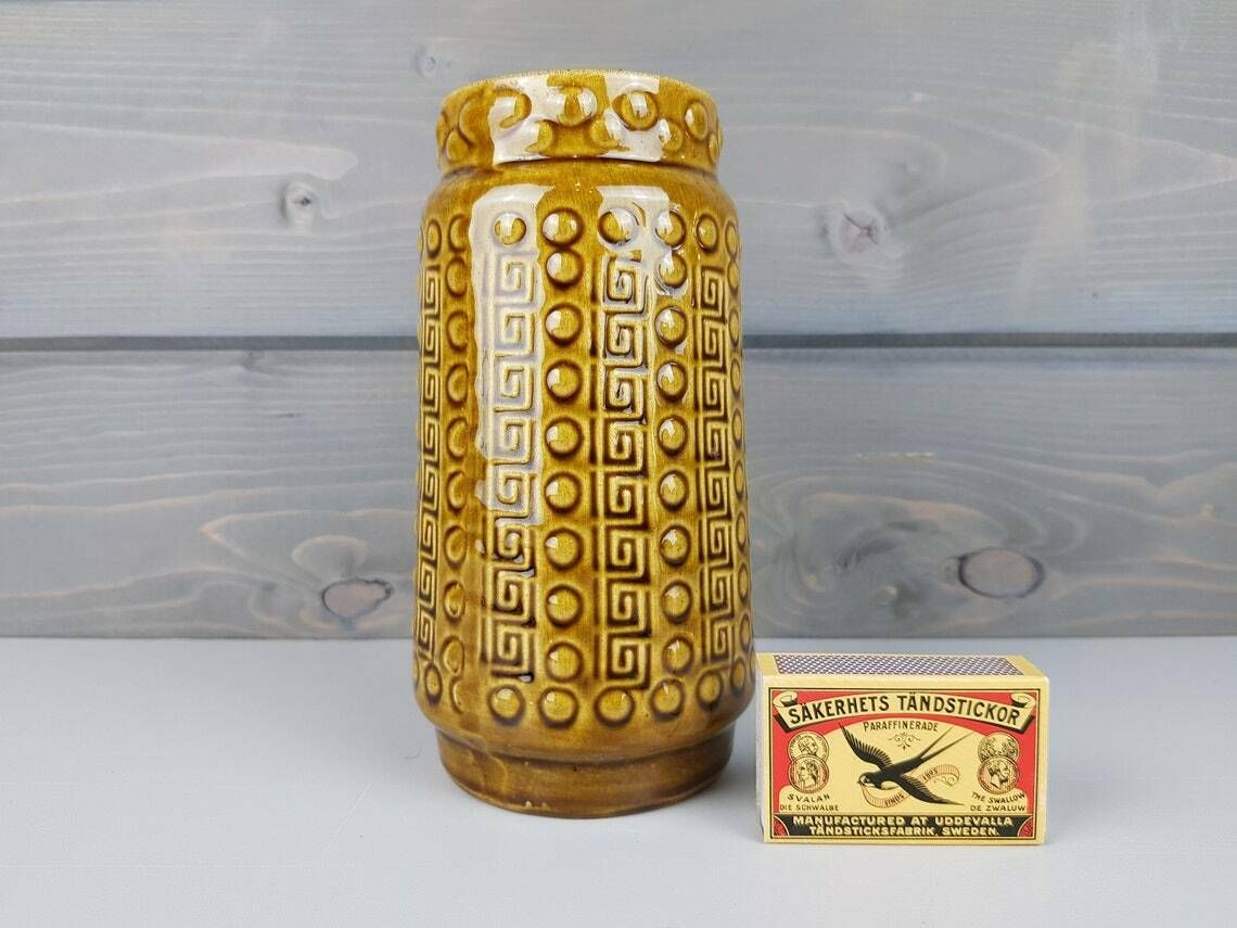 Vintage Akru Keramik (Alfred Krupp) olijfgroene vaas – West-Duits aardewerk, Fat Lava-periode photo furniture
