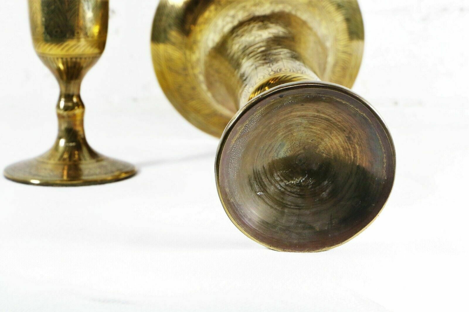 photo vinterior Antique Indian Brass Vases Mixed Set Of 4 Bronze Patina Bells