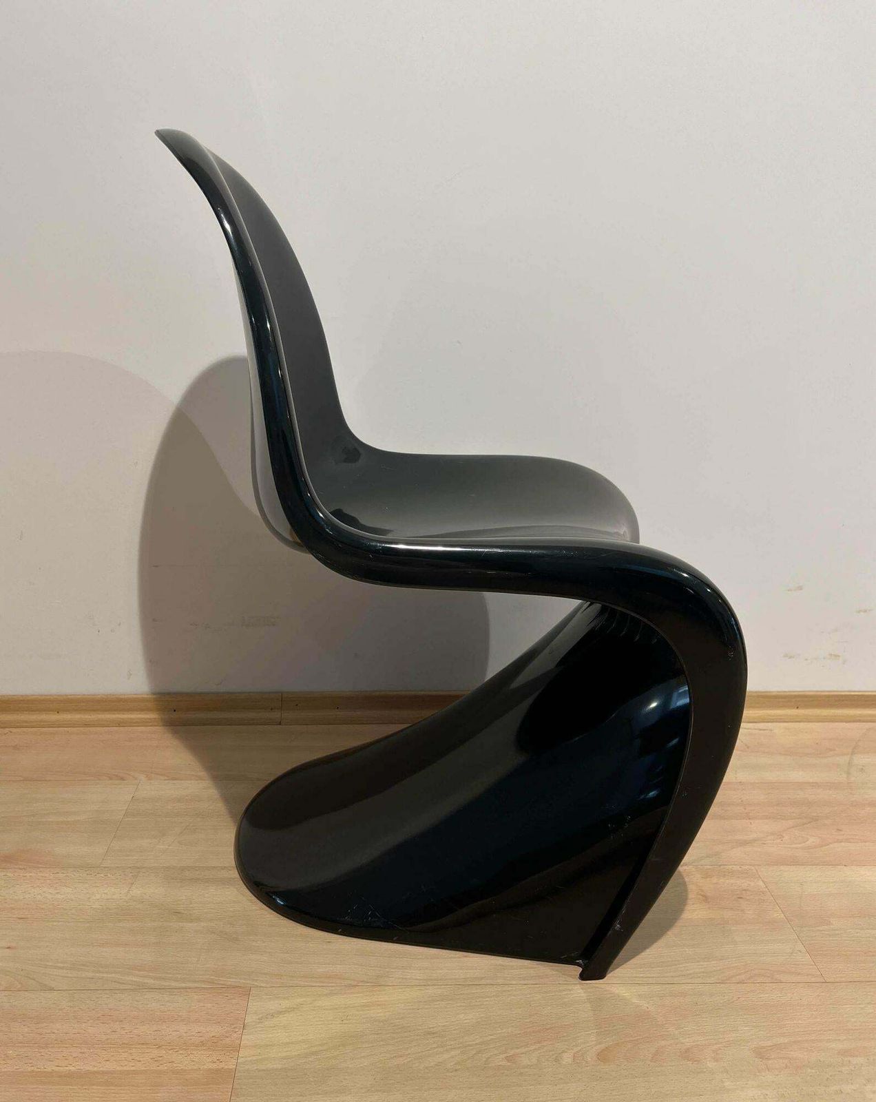 Furniture Verner Panton ‚Panton’ Cantilever Chair In Black Pu, Germany, 1971 photo