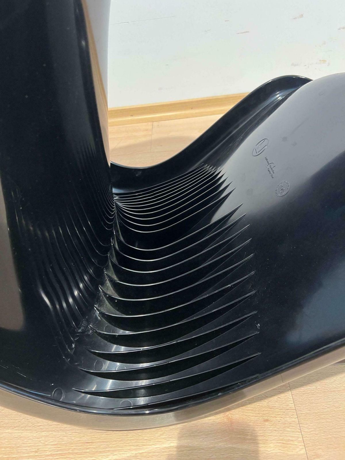 photo vintage Verner Panton ‚Panton’ Cantilever Chair In Black Pu, Germany, 1971