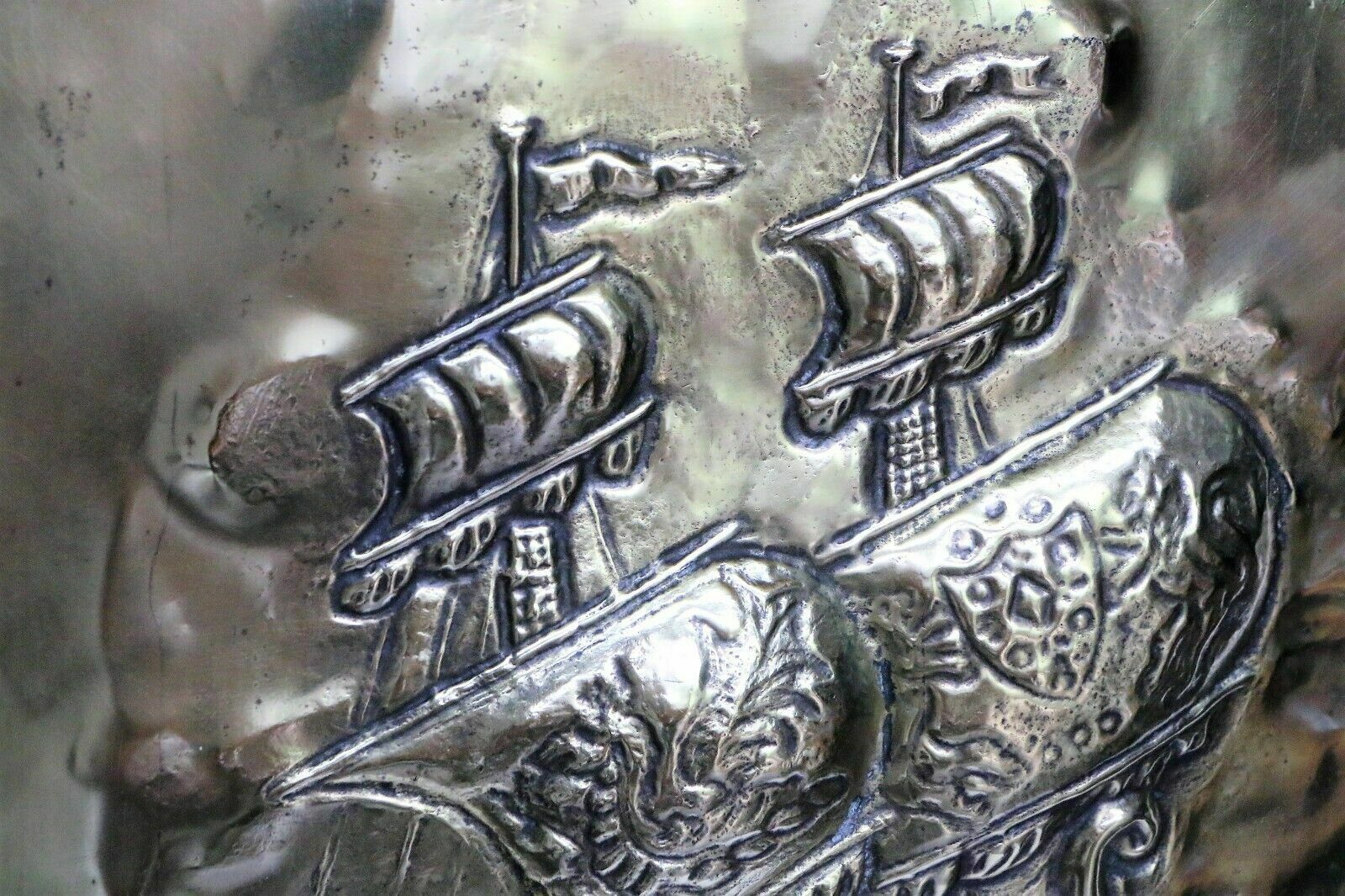 Antique Arts And Crafts English Brass Wall Hanging Galleon High Relief Pub Decor photo vinterior