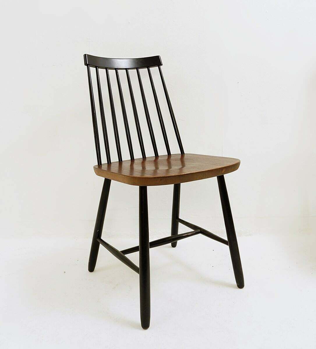 photo furniture Mid Century Spindle Back Dining Chairs By Yngve Ekström For Pastoe, Netherlands