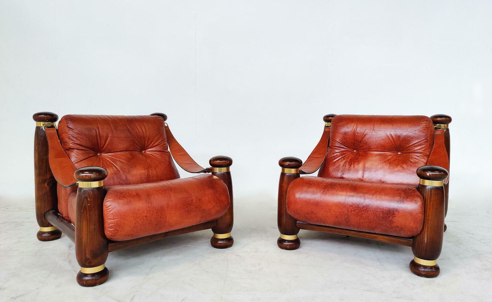 photo for sale Mid Century Modern Seating Set, Leather And Wood, Italy, 1970s, Original Leather