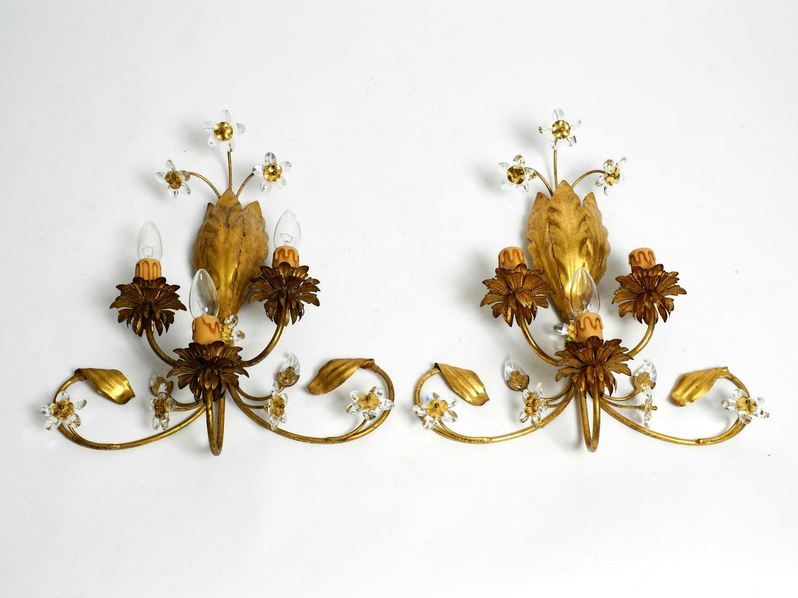 Pair Of Elegant Gold Plated Italian 1980's Floral Regency Murano Glass Sconces photo for sale