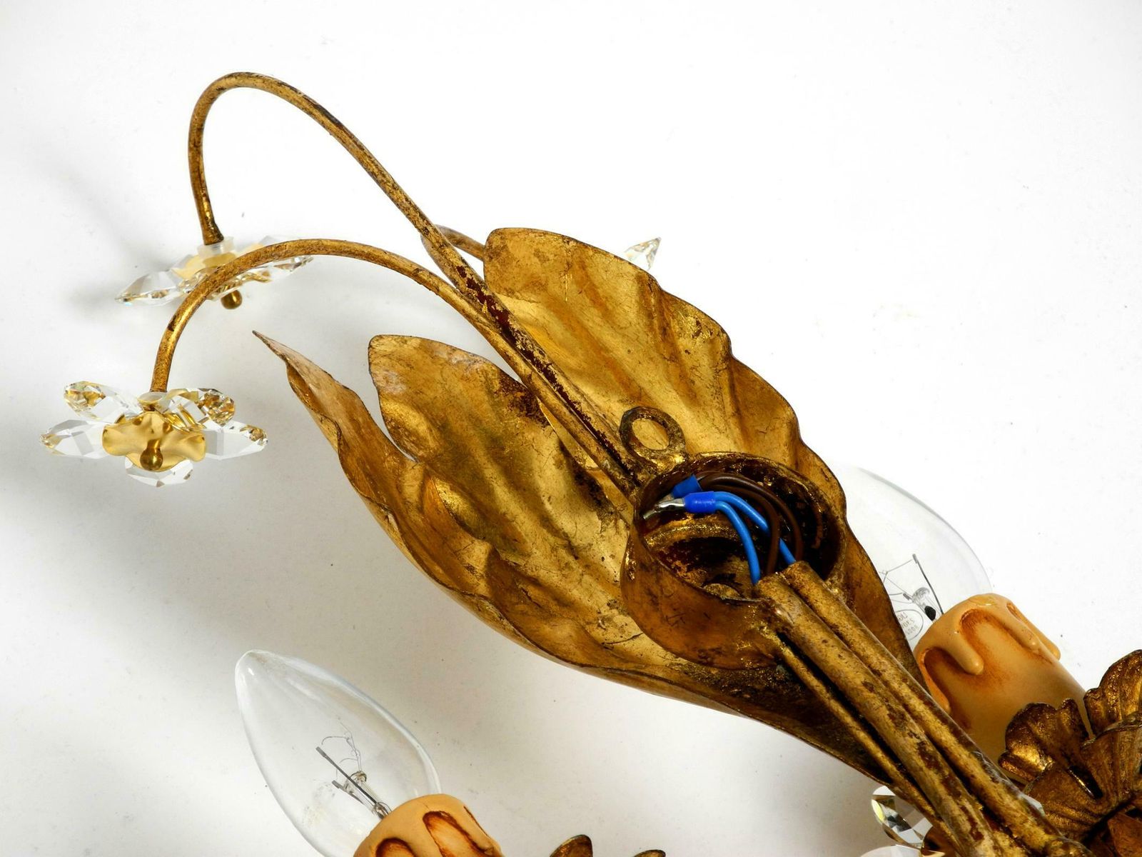 1383.0 Pair Of Elegant Gold Plated Italian 1980's Floral Regency Murano Glass Sconces photo