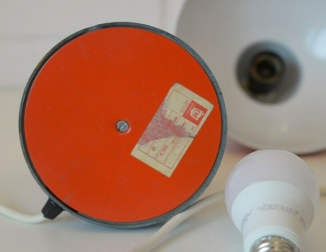 photo furniture Vintage Desk Lamp  Orange  Red  Industrial Gooseneck Table Light  Made In Yugoslavia In 1970's