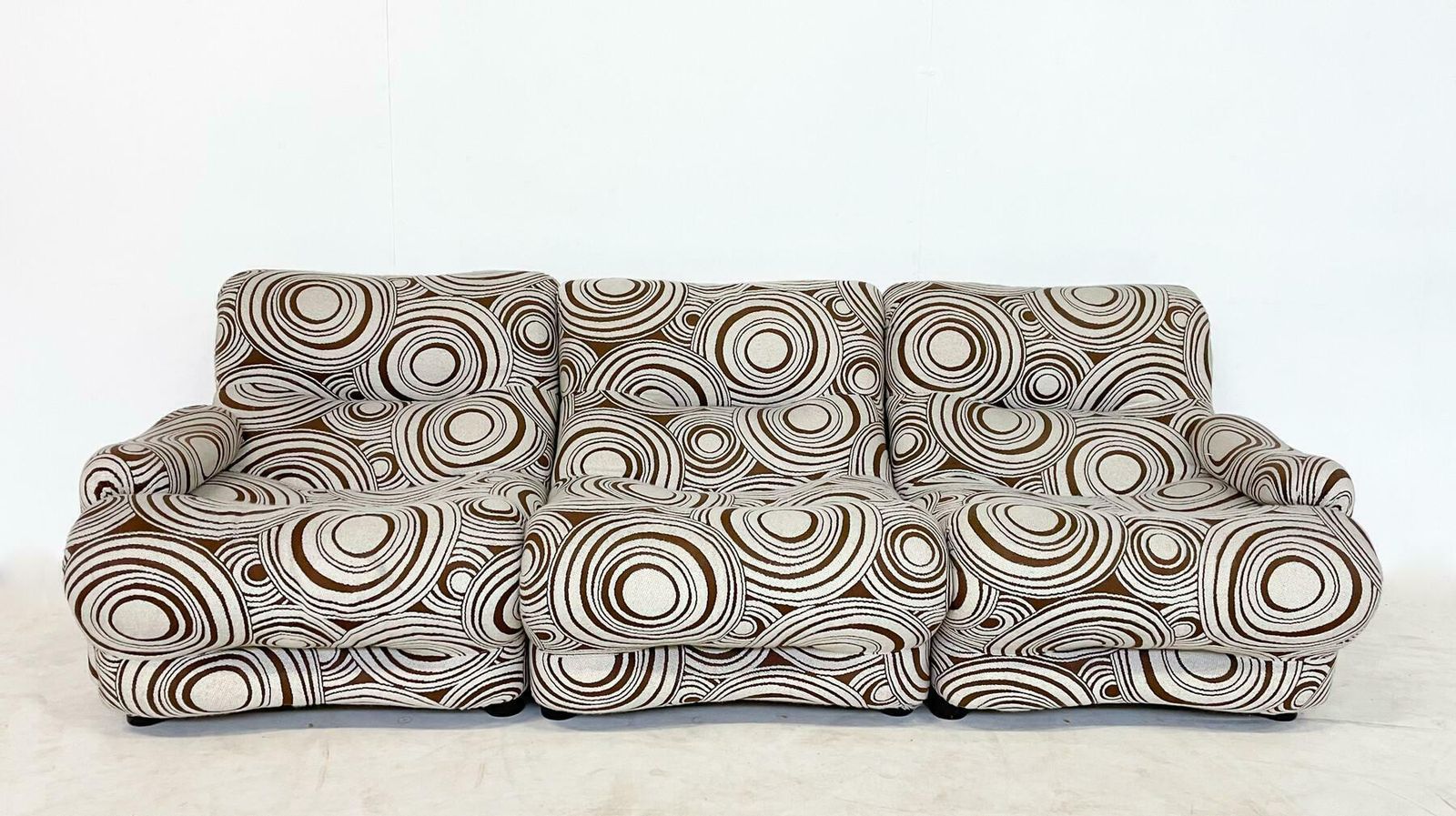 Mid Century Modern Italian Seating Set By Emilio Guarnacci And Felix Padovano photo vinterior