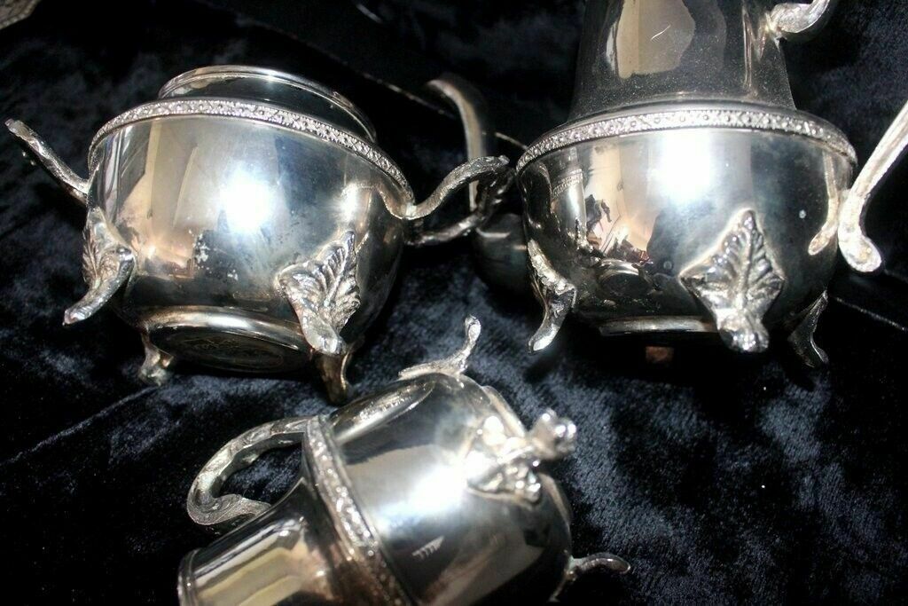photo furniture Set Of 4 Pieces Of Tea/Coffee Sugar Bowl And Milk Silver Antique Serving Set