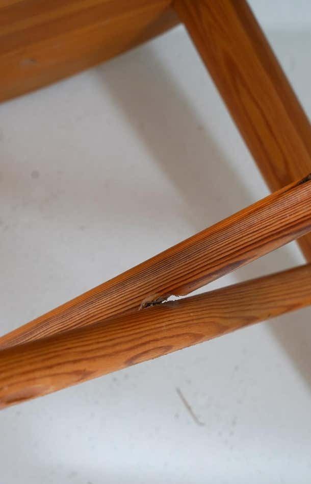 photo furniture Set Of Five Swedish Chairs In Pine By Steneby Hemslöjd