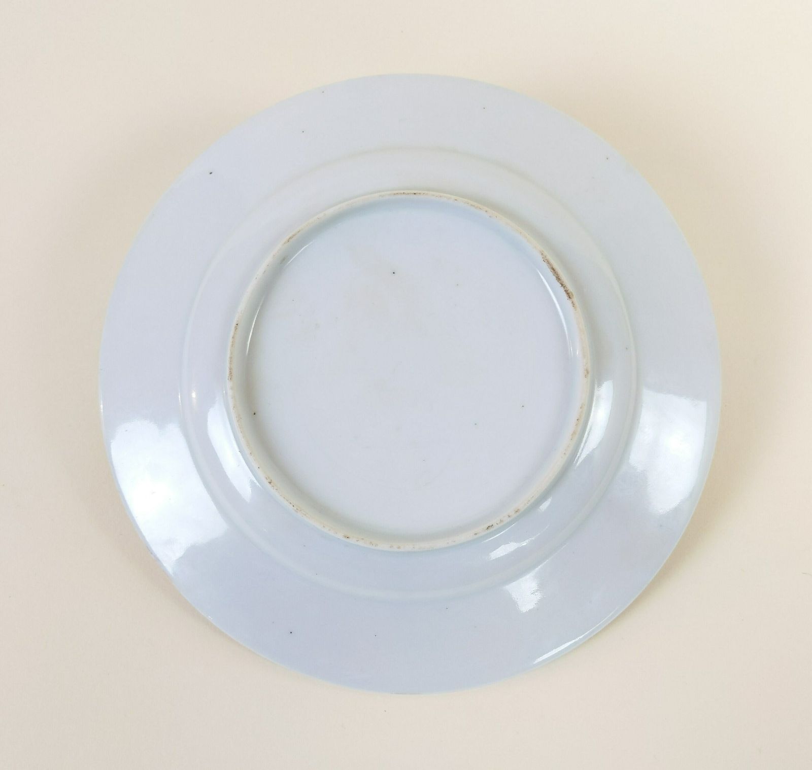 Chinese Porcelain Plate With Parasol Decoration, Hand Decorated Chinese Pottery, Old Ceramic Dish photo vinterior