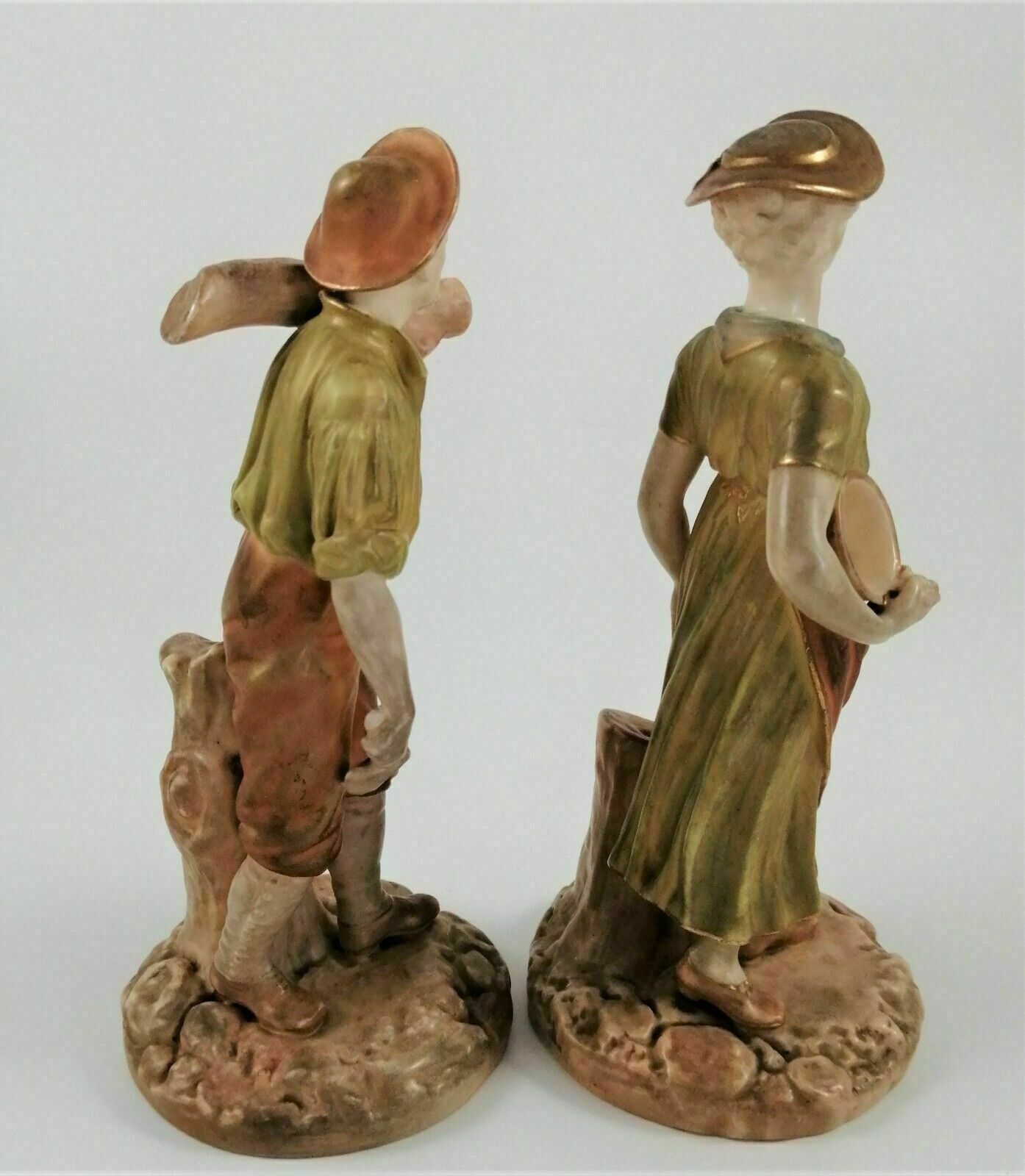 Antique Royal Worcester Figurines Of Woodsman And His Wife,James Hadley photo vinterior