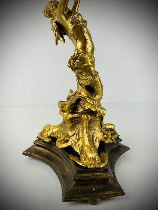 French Lady Shell Comport In Gilded Bronze   Rococo Style   Bronze, Gilded   Second Half Of The 19th Century photo furniture