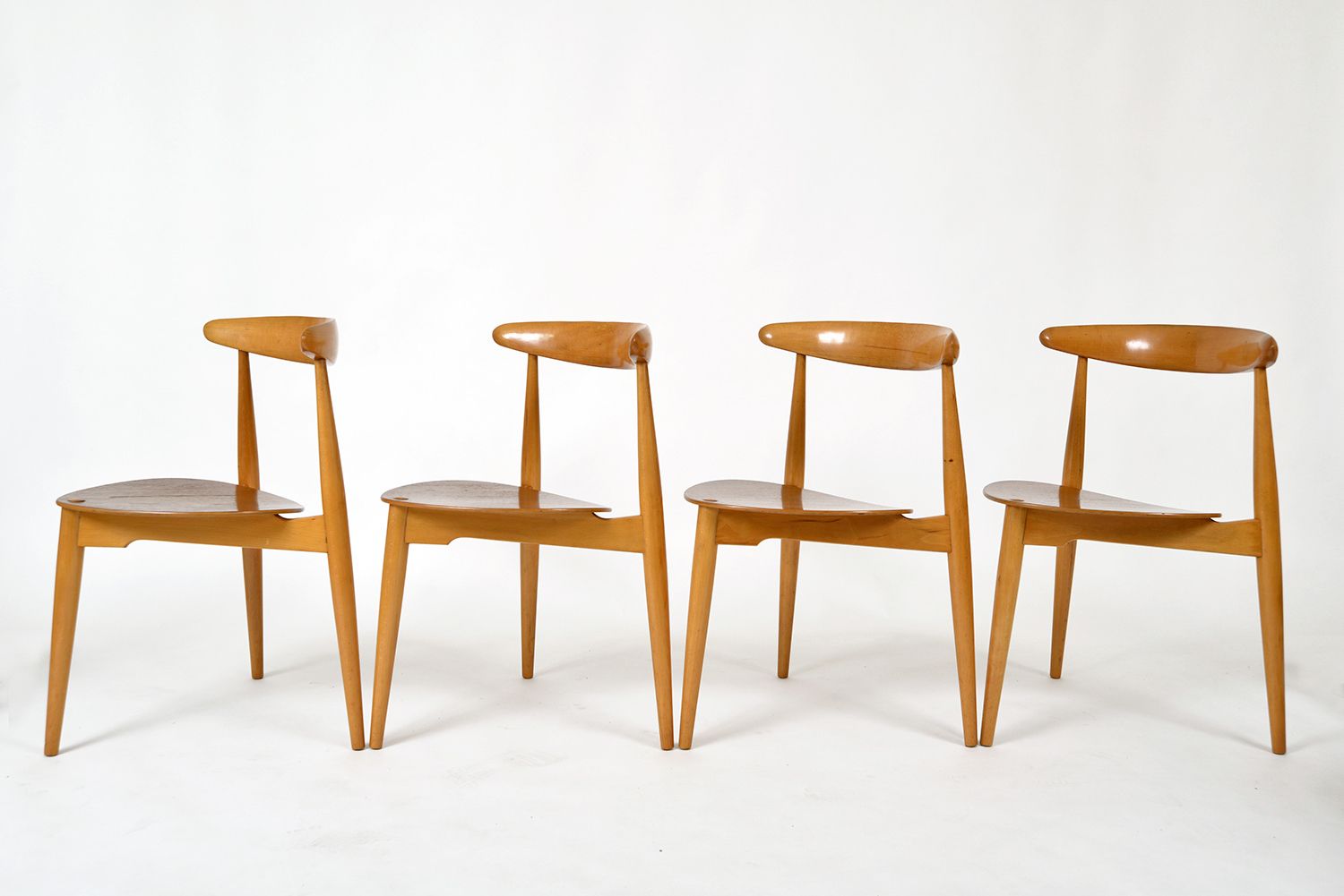 1950s Set 4 Fh4103 Heart Dining Chairs By Hans Wegner For Fritz Hansen Denmark photo buy