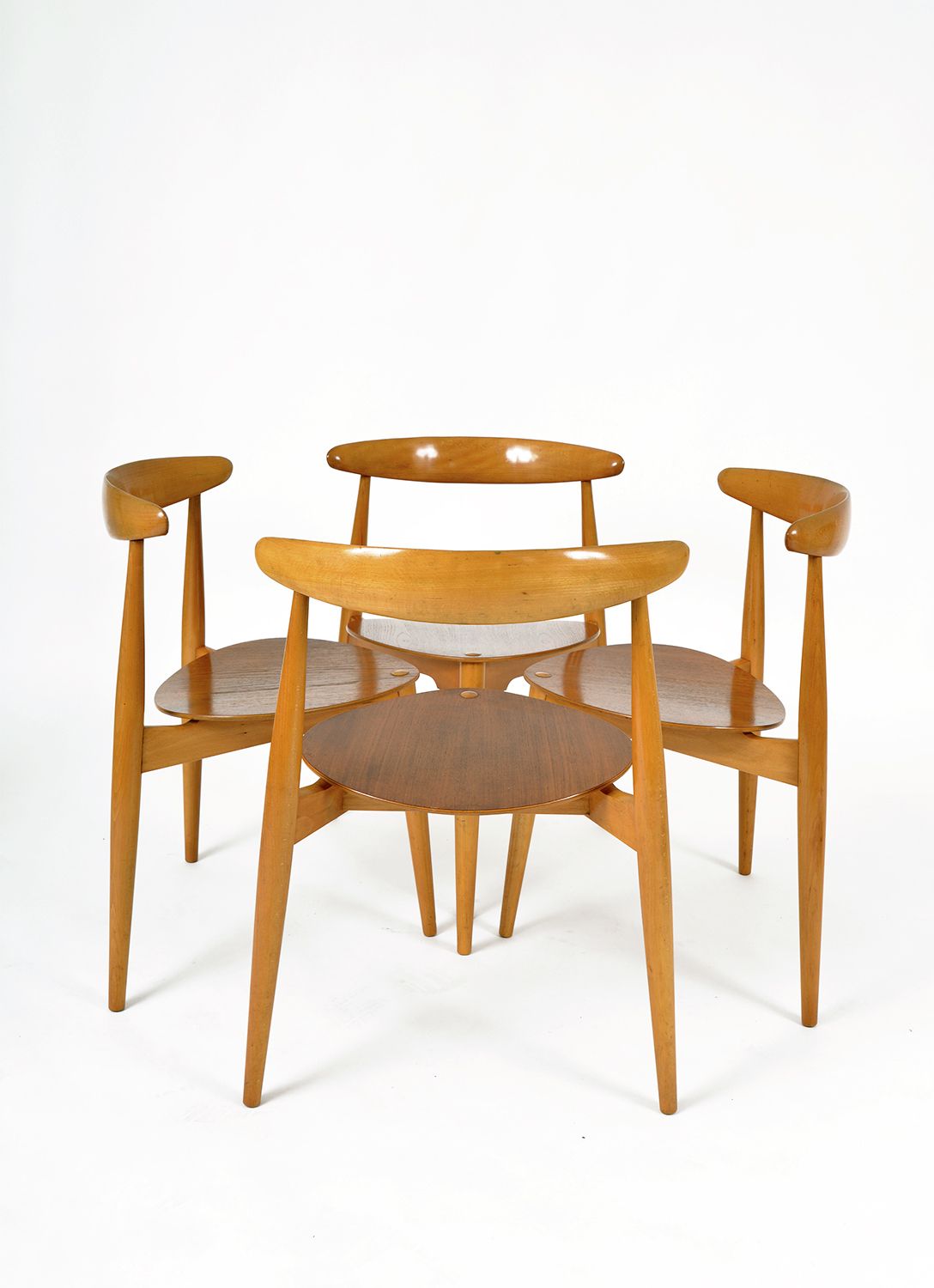 1950s Set 4 Fh4103 Heart Dining Chairs By Hans Wegner For Fritz Hansen Denmark photo furniture