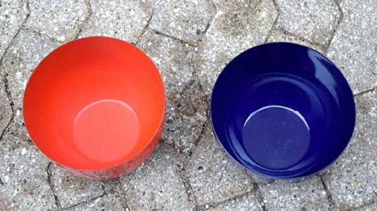 Kaj Franck, Finland, Nine Bowls, Enamelled Metal, Finel, Finland, 1950s photo vinterior