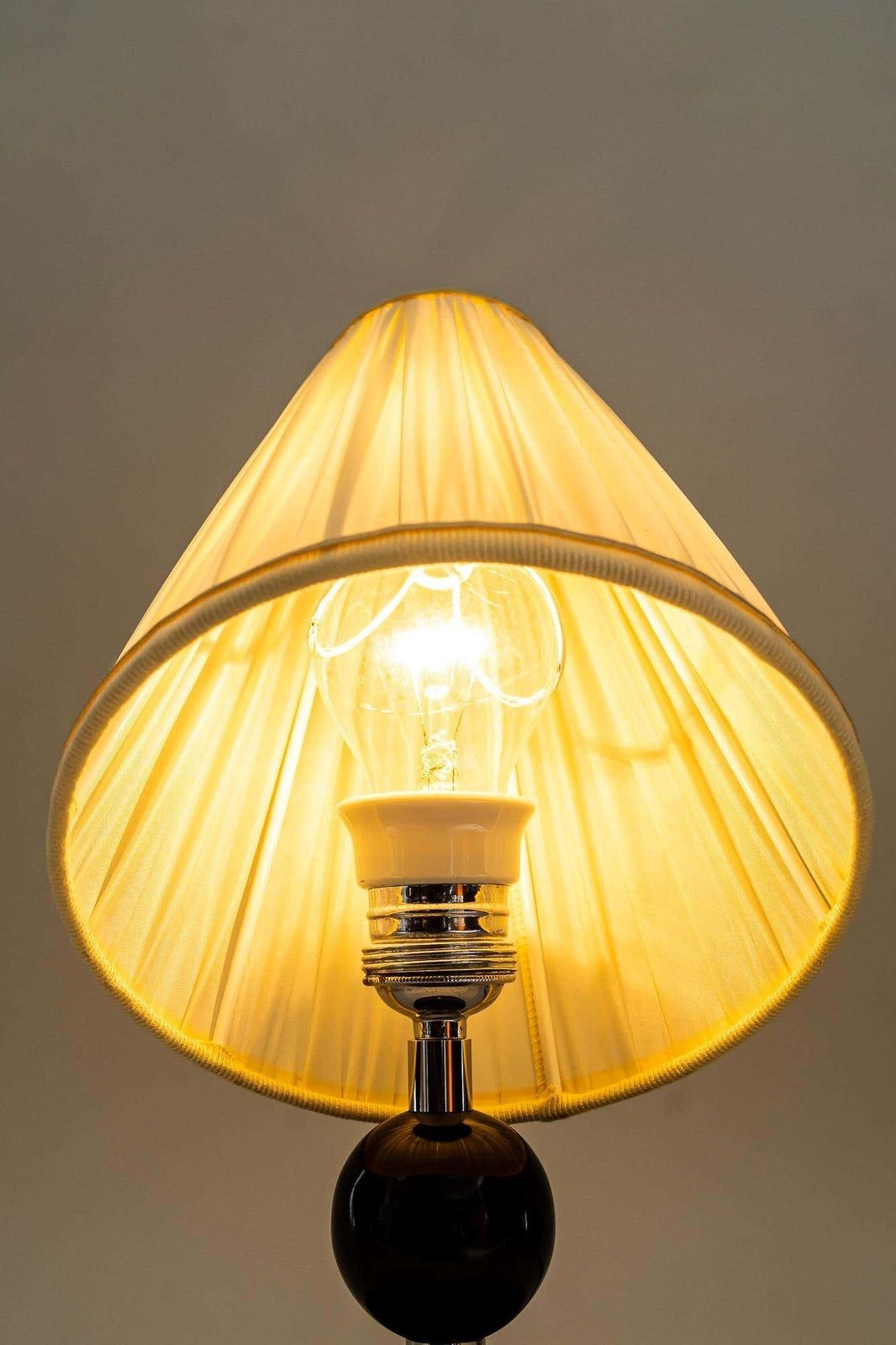 photo furniture Art Deco Wood Base Table Lamp With Fabric Shades Around 1920s