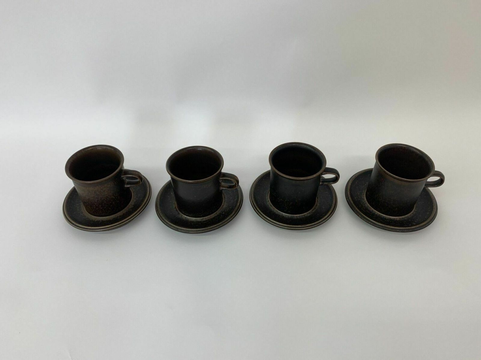 Set Van 4 Kopjes, Ulla Procope Voor Arabia Finland, Model 'Ruska' photo Woonaccessoires