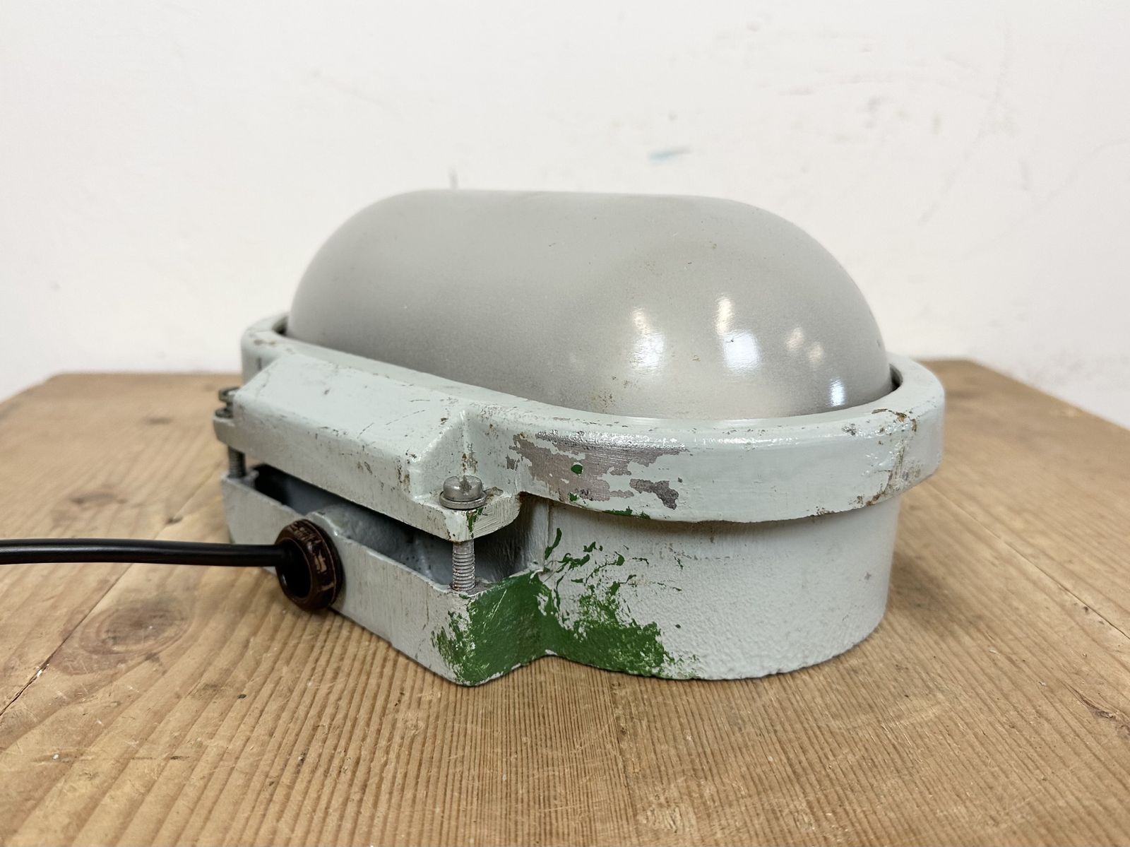 Industrial Cast Aluminium Wall Light With Milk Glass From Elektrosvit, 1970s, 8x photo buy