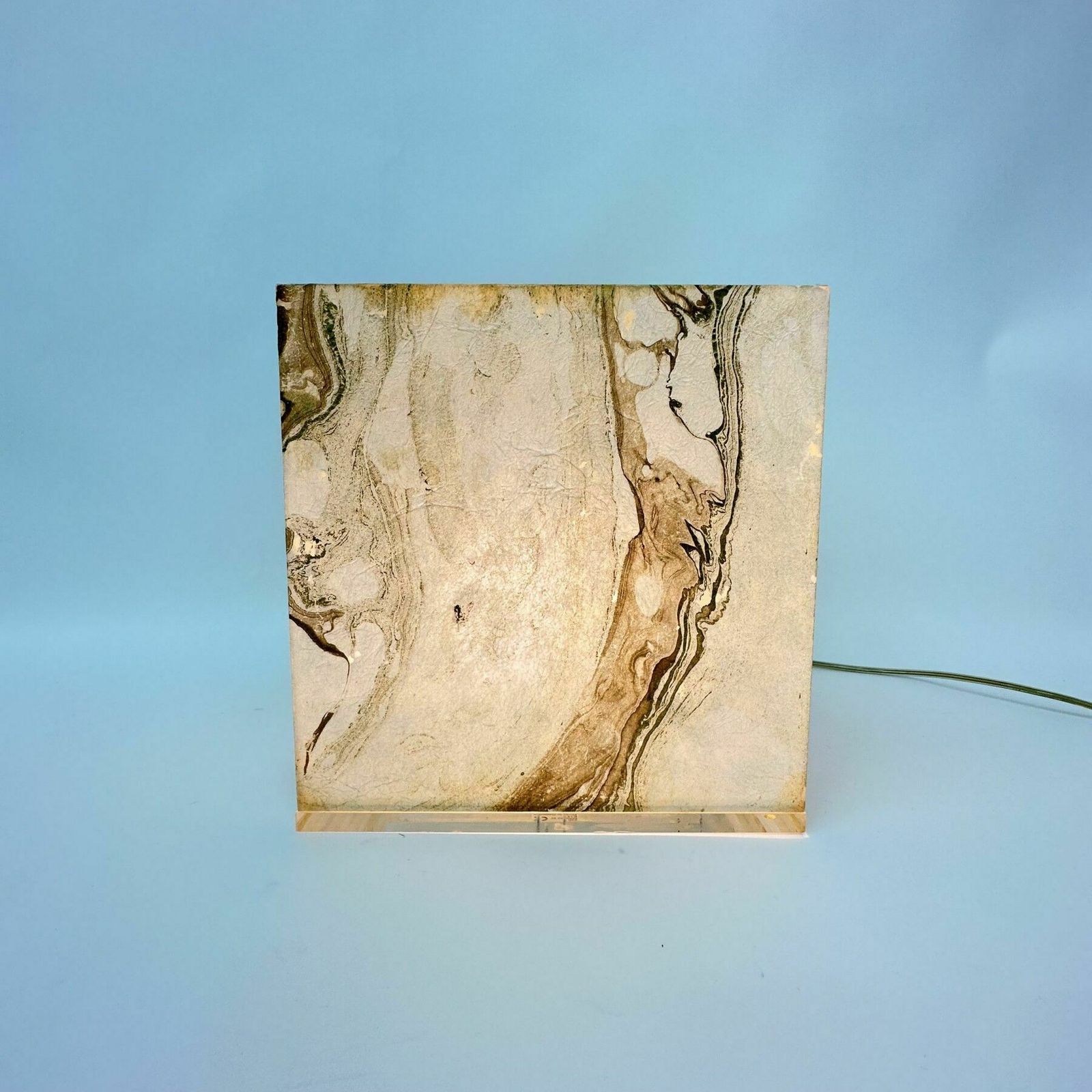 Mid Century Design Lucite Cube Table Lamp , 1970’s photo Lighting