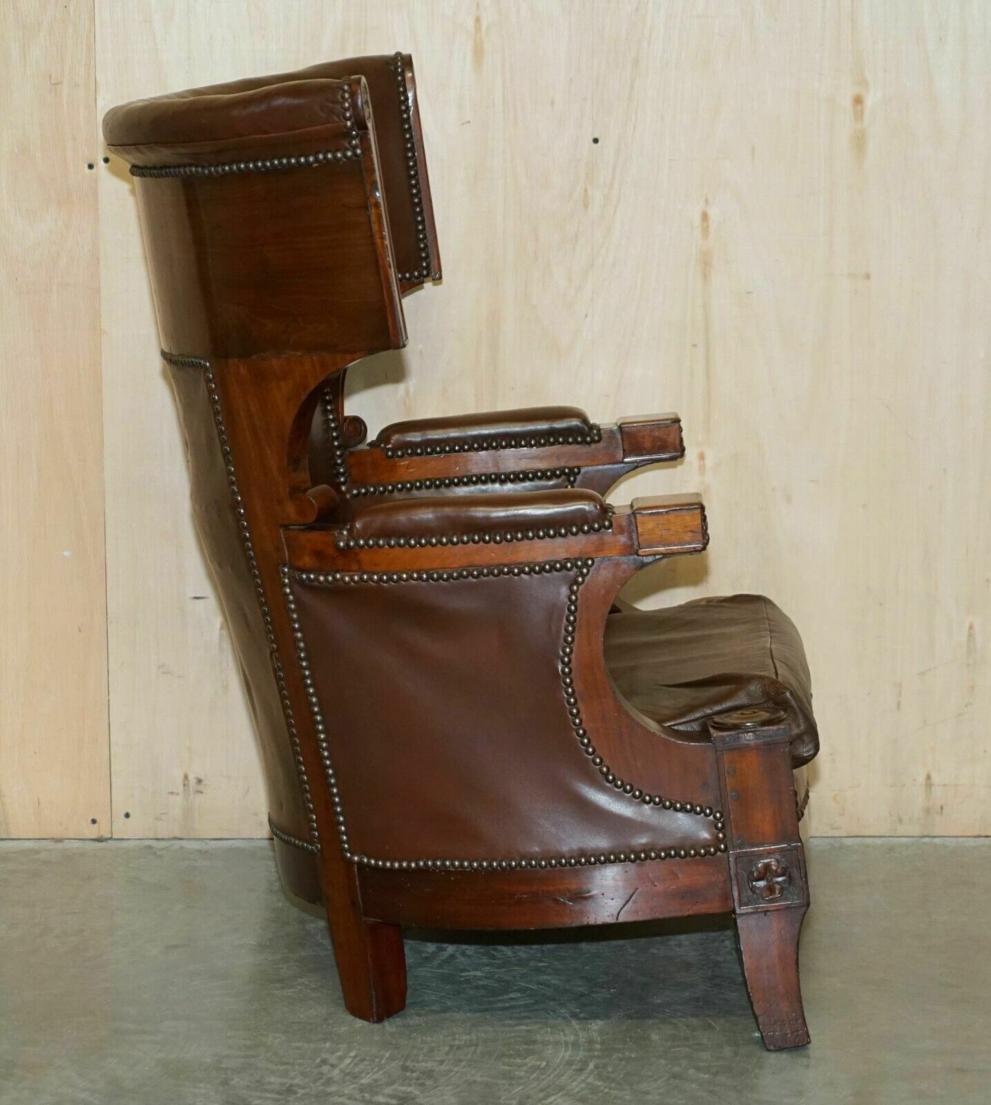 photo vintage Antique Restored William IV Period Circa 1830 Wingback Brown Leather Armchair