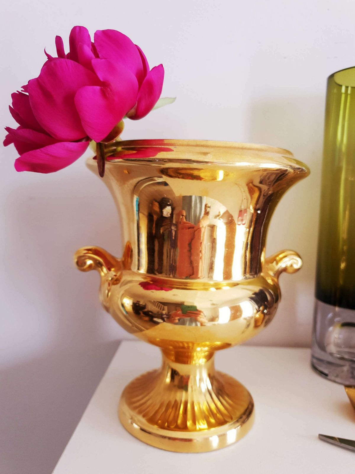 1950's Gold Lustre Ware Urn Vase By Royal Winton Grimwades photo for sale