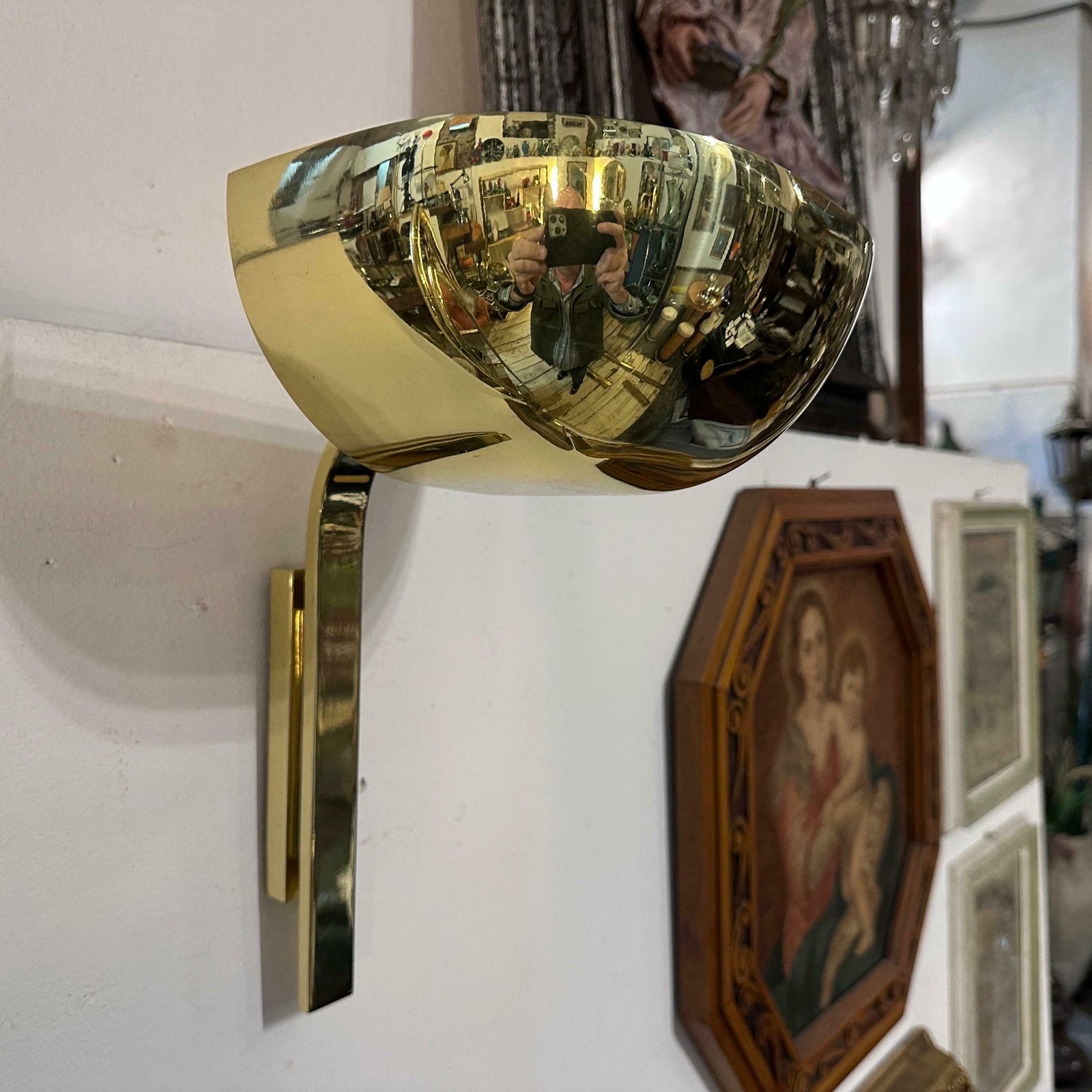 Two 1980s Elegant Mid Century Modern Brass Italian Wall Sconces By Lumi Milano photo for sale