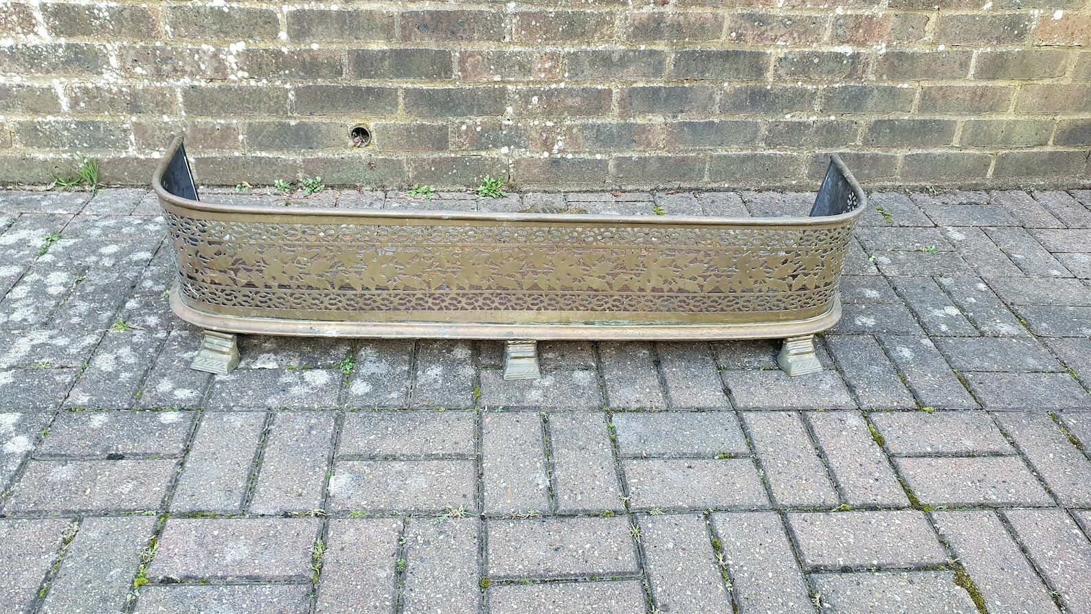 Large Imposing Pierced Brass Victorian Fender Fire Guard Vintage Fireplace