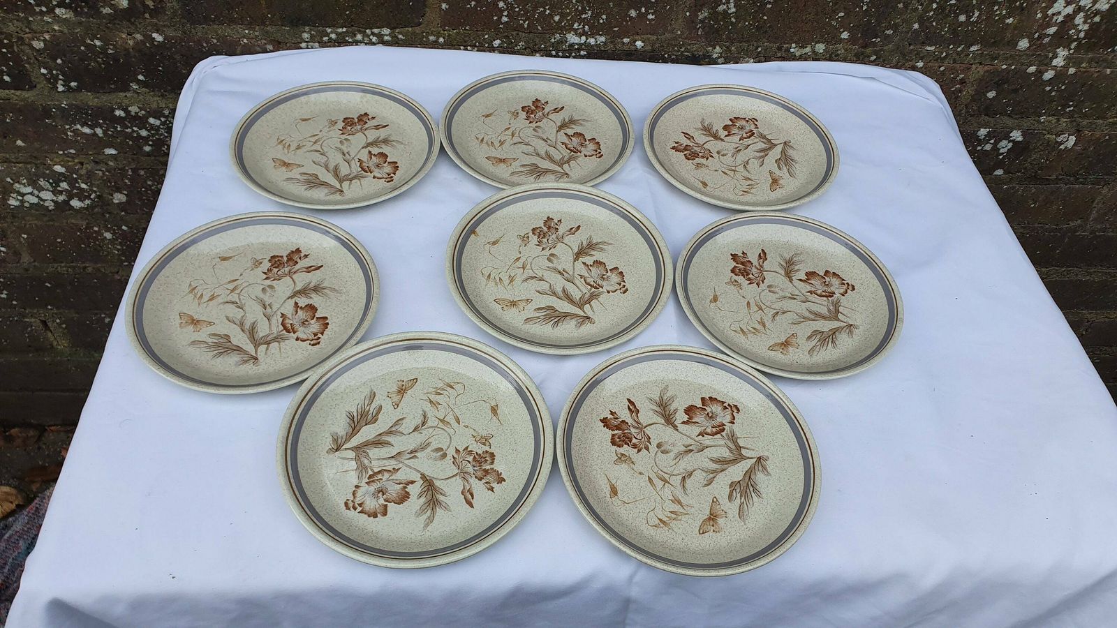 photo furniture Large Quality Retro Tea And Dinner Service Royal Albert Summer Fantasy C1972
