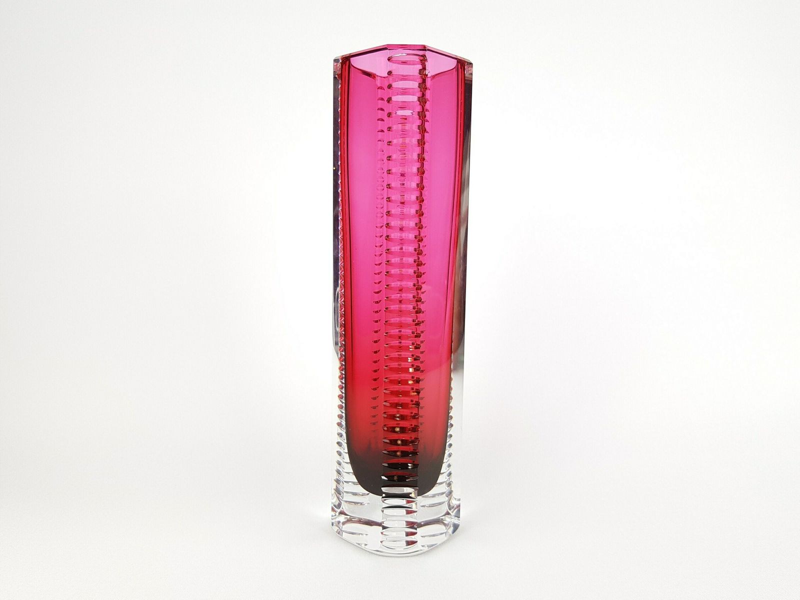 Vintage 1960 70s Magenta Pink Beyer Und Co Kristal Clear Hand Cut Glass Vase From Germany